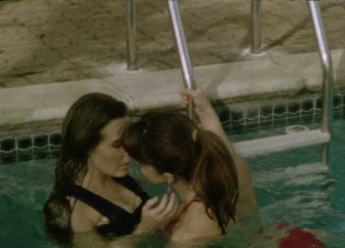 Pool Kiss